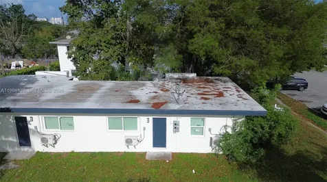 2071 NE 169th Street North Miami Beach FL 33162