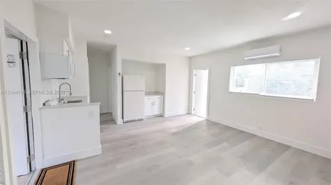 2071 NE 169th Street North Miami Beach FL 33162