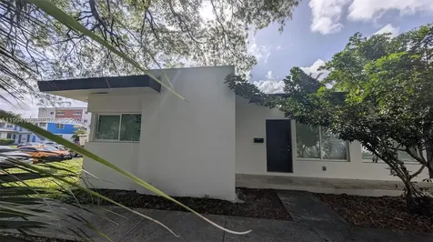 2071 NE 169th Street North Miami Beach FL 33162
