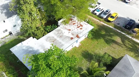2071 NE 169th Street North Miami Beach FL 33162