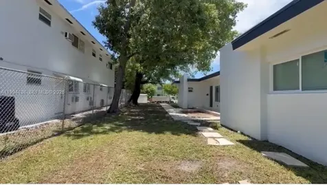 2071 NE 169th Street North Miami Beach FL 33162