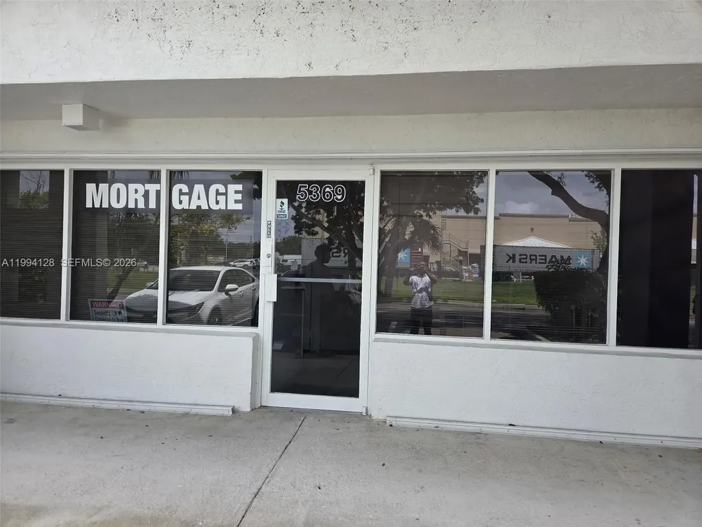 5369 N Nob Hill Road Sunrise FL 33351