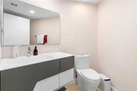 19111 Collins Avenue Sunny Isles Beach FL 33160