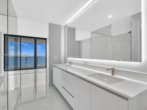 711 NE 23rd Terrace Miami FL 33137