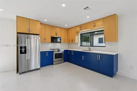 5152 SW 6th Street Miami FL 33134