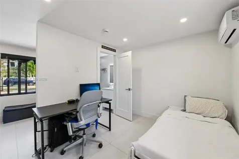 5152 SW 6th Street Miami FL 33134