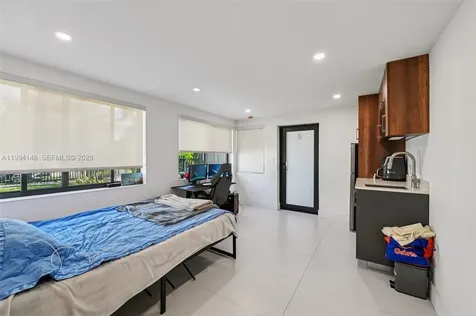 5152 SW 6th Street Miami FL 33134
