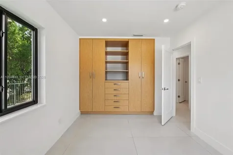 5152 SW 6th Street Miami FL 33134