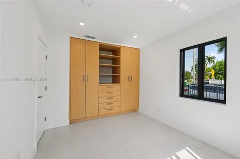 5152 SW 6th Street Miami FL 33134