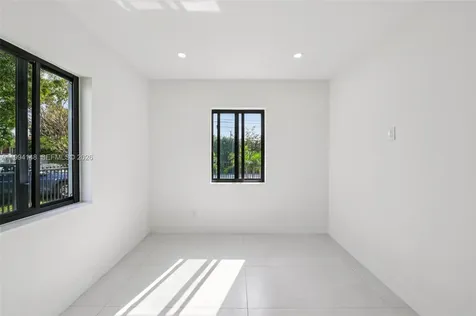 5152 SW 6th Street Miami FL 33134