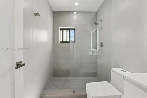 5152 SW 6th Street Miami FL 33134