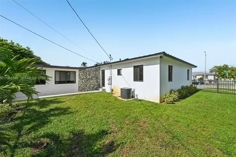 5152 SW 6th Street Miami FL 33134