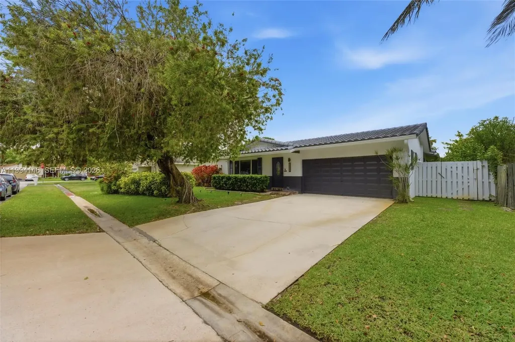 12002 NW 27th Drive Coral Springs FL 33065