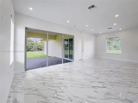 312 SE Via Sangro Port St. Lucie FL 34952