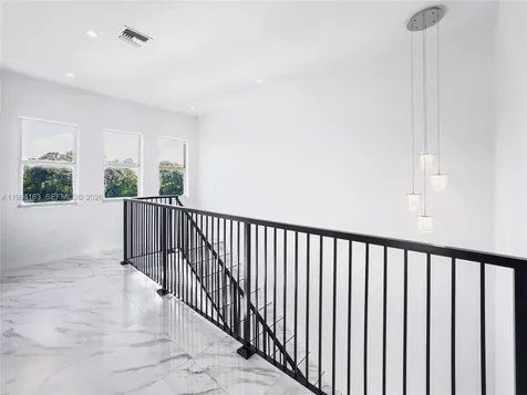312 SE Via Sangro Port St. Lucie FL 34952