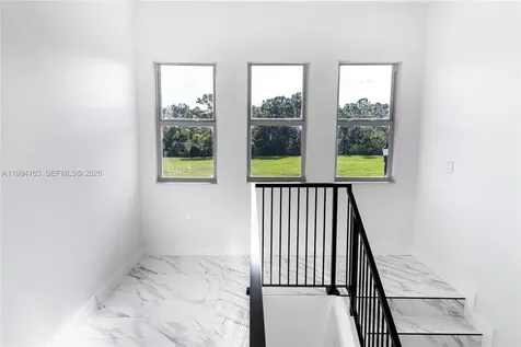 312 SE Via Sangro Port St. Lucie FL 34952
