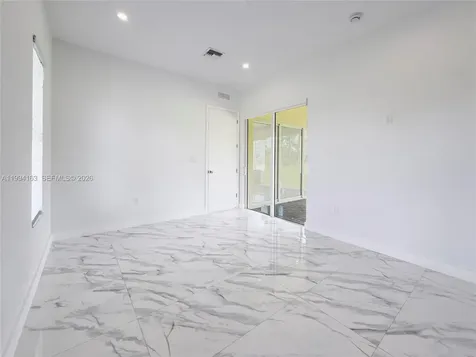 312 SE Via Sangro Port St. Lucie FL 34952