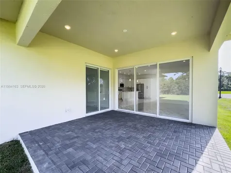 312 SE Via Sangro Port St. Lucie FL 34952