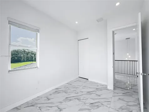 312 SE Via Sangro Port St. Lucie FL 34952