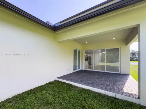 312 SE Via Sangro Port St. Lucie FL 34952