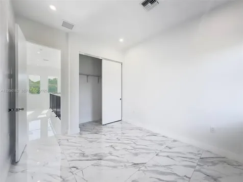 312 SE Via Sangro Port St. Lucie FL 34952