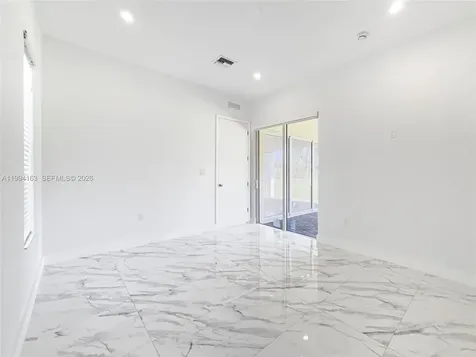 312 SE Via Sangro Port St. Lucie FL 34952