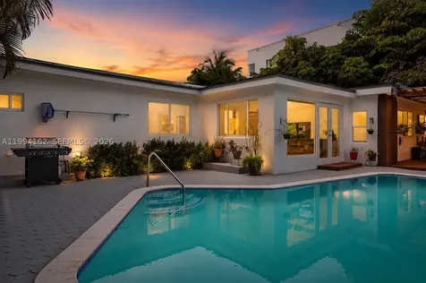 3551 E Glencoe Street Miami FL 33133