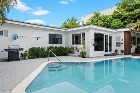 3551 E Glencoe Street Miami FL 33133