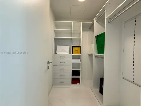 300 Biscayne Boulevard Way Miami FL 33131