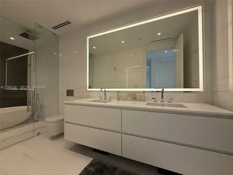 300 Biscayne Boulevard Way Miami FL 33131