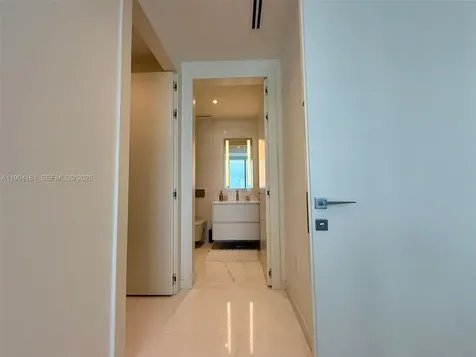 300 Biscayne Boulevard Way Miami FL 33131