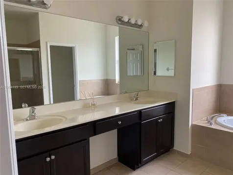 17001 SW 90th Terrace Miami FL 33196