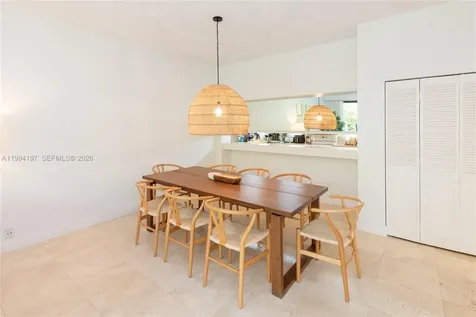 251 Crandon Boulevard Key Biscayne FL 33149