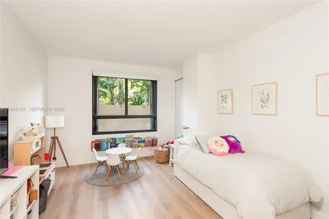 251 Crandon Boulevard Key Biscayne FL 33149