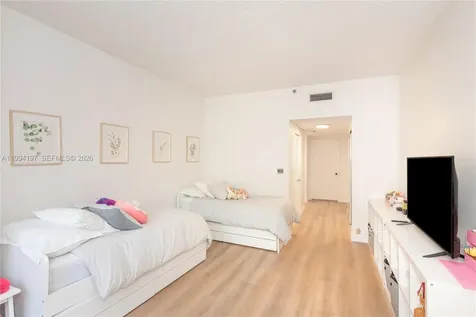 251 Crandon Boulevard Key Biscayne FL 33149