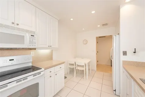 251 Crandon Boulevard Key Biscayne FL 33149
