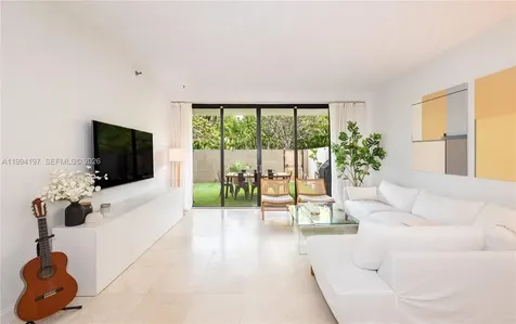 251 Crandon Boulevard Key Biscayne FL 33149
