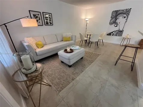 1551 N 12th Court Hollywood FL 33019