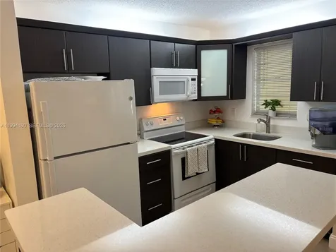 1551 N 12th Court Hollywood FL 33019