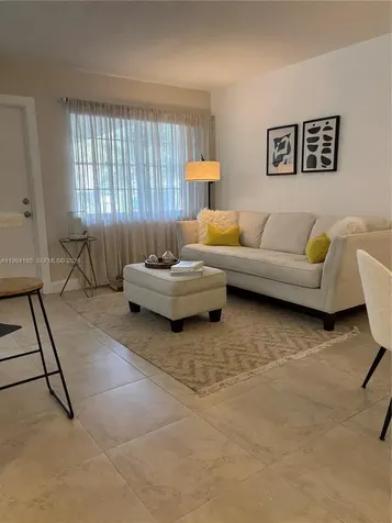 1551 N 12th Court Hollywood FL 33019