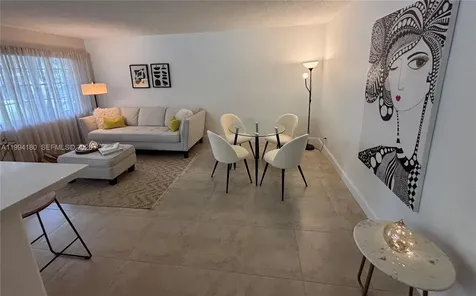 1551 N 12th Court Hollywood FL 33019