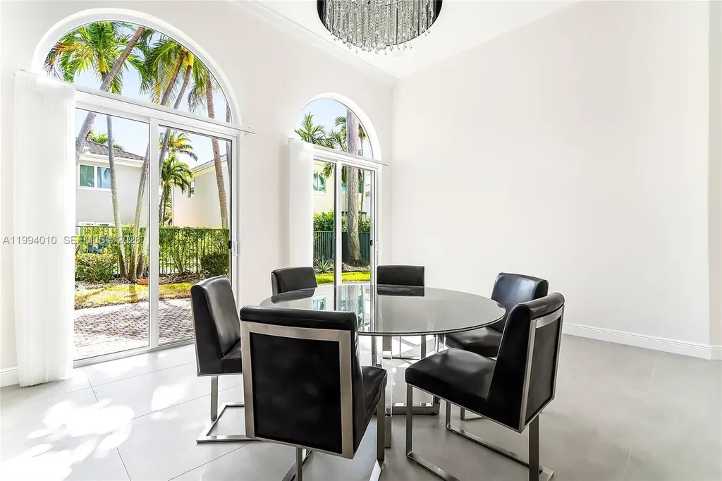 920 Captiva Drive Hollywood FL 33019