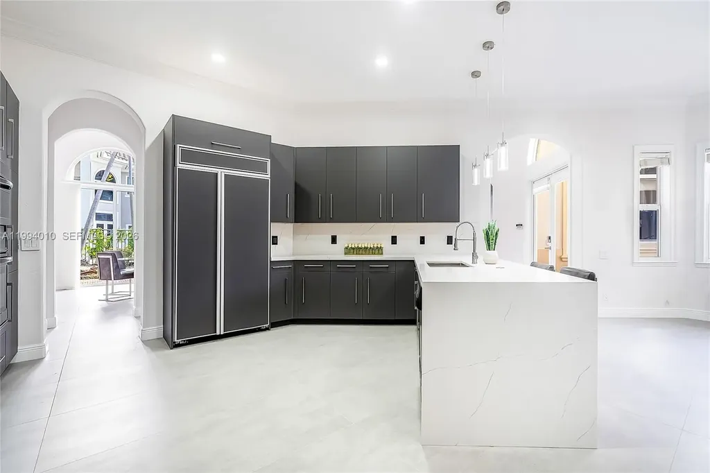 920 Captiva Drive Hollywood FL 33019