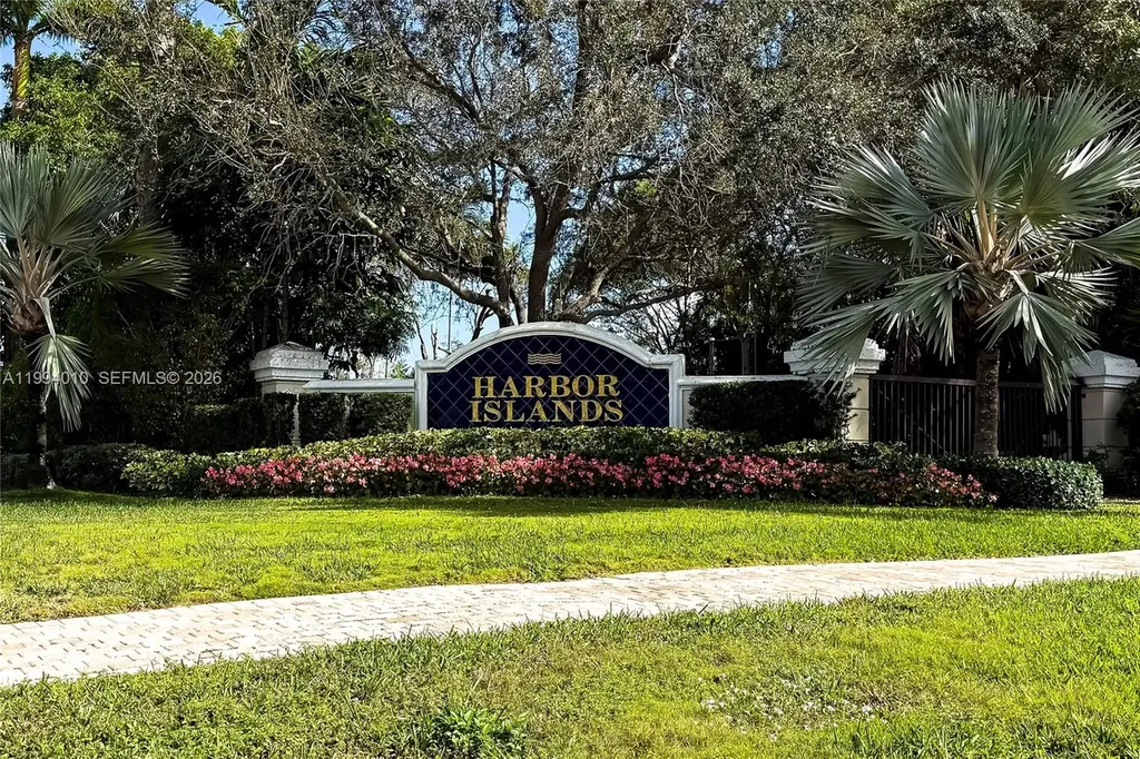 920 Captiva Drive Hollywood FL 33019