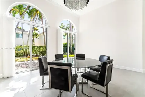 920 Captiva Drive Hollywood FL 33019