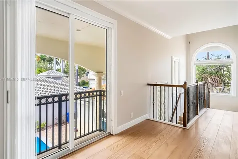 920 Captiva Drive Hollywood FL 33019