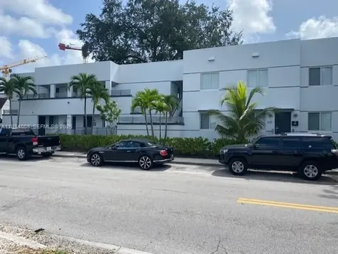 835 SW 8th Avenue Miami FL 33130