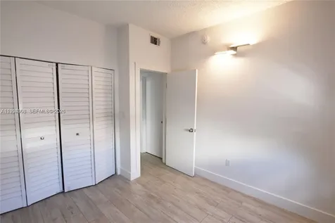 835 SW 8th Avenue Miami FL 33130