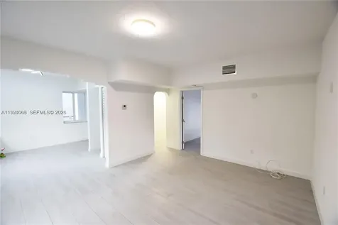 835 SW 8th Avenue Miami FL 33130