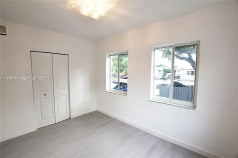 835 SW 8th Avenue Miami FL 33130